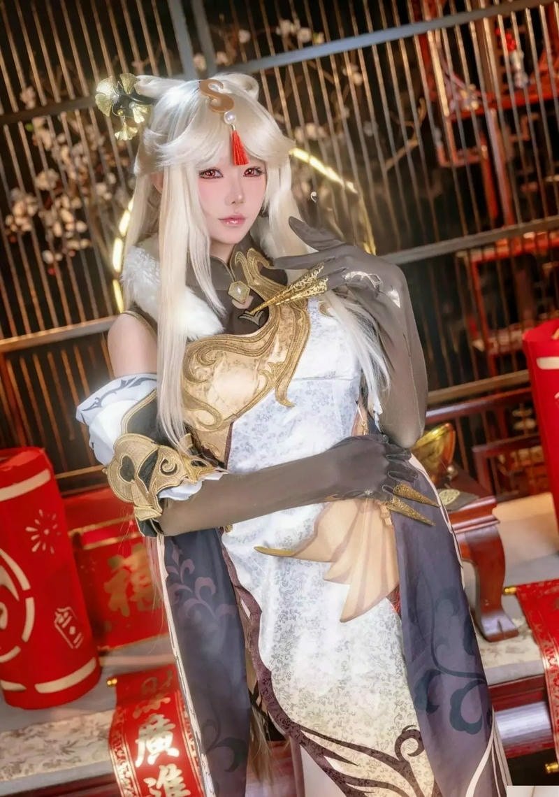 anh con gái cosplay cổ trang