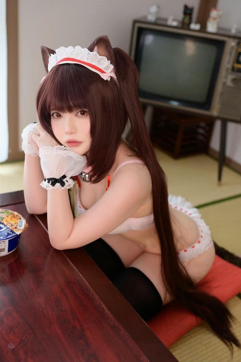 ảnh cosplay cute bán quạt