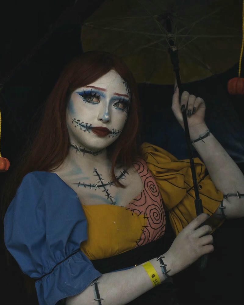 ảnh cosplay halloween khiêu dâm