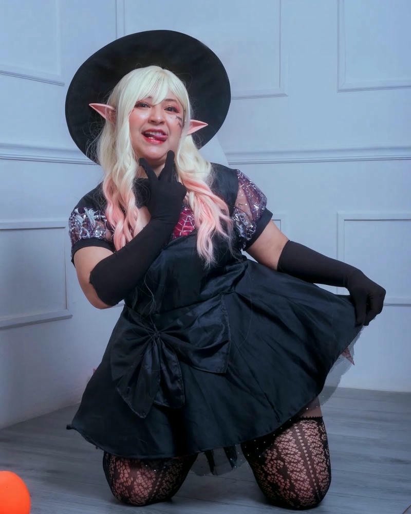 ảnh cosplay halloween sexy