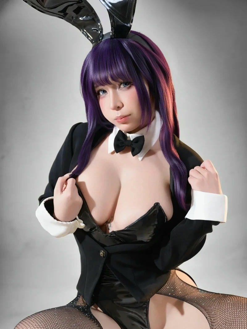 ảnh gái xinh cosplay thỏ trang điểm nhẹ nhàng