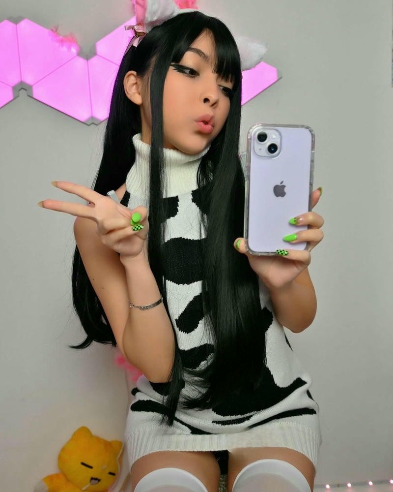 cosplay bò sữa đáng yêu