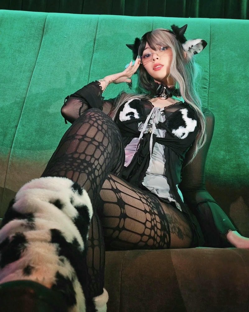 cosplay bò sữa đẹp