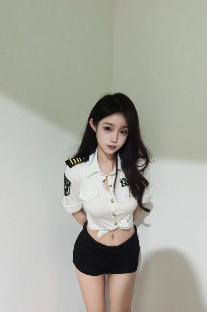 cosplay cảnh sát khác biệt