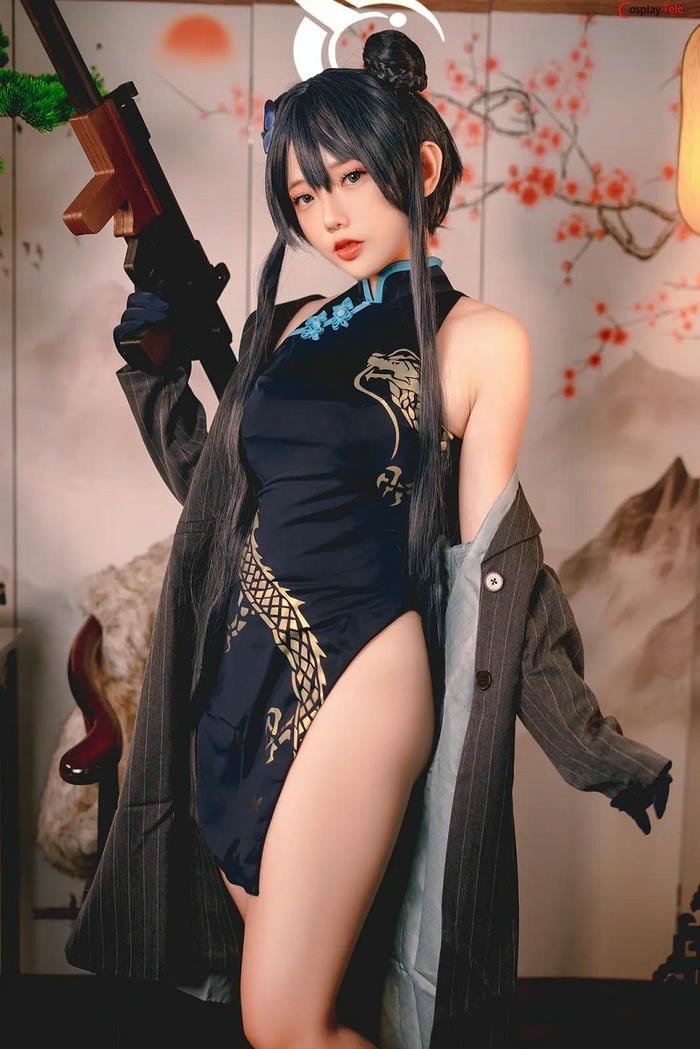 cosplay cute chân dài