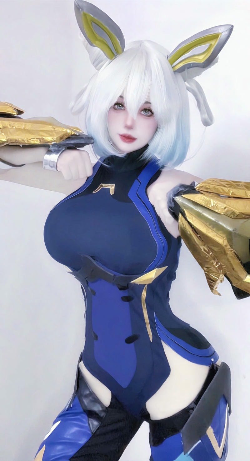 cosplay liên quân mặc đồ bó