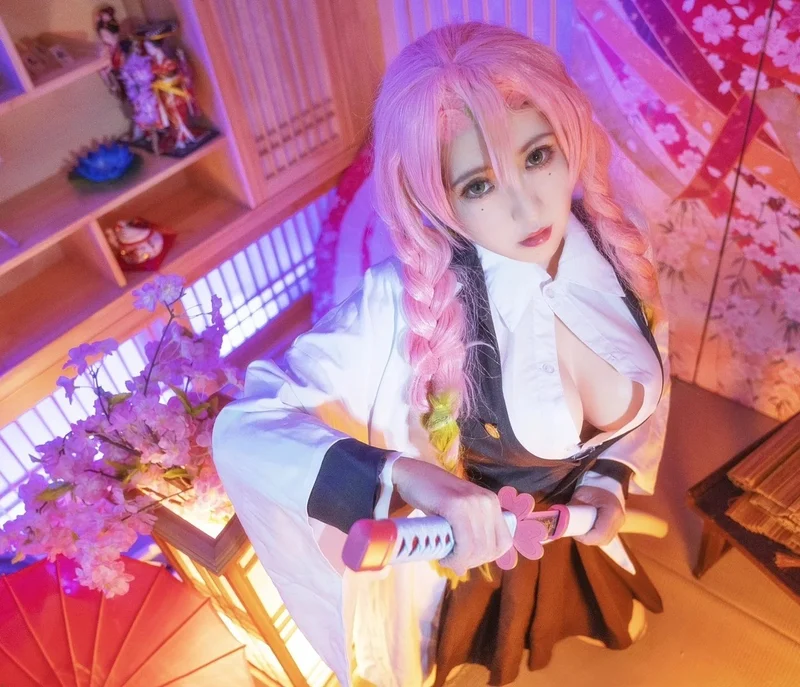 cosplay luyến trụ trẻ trung