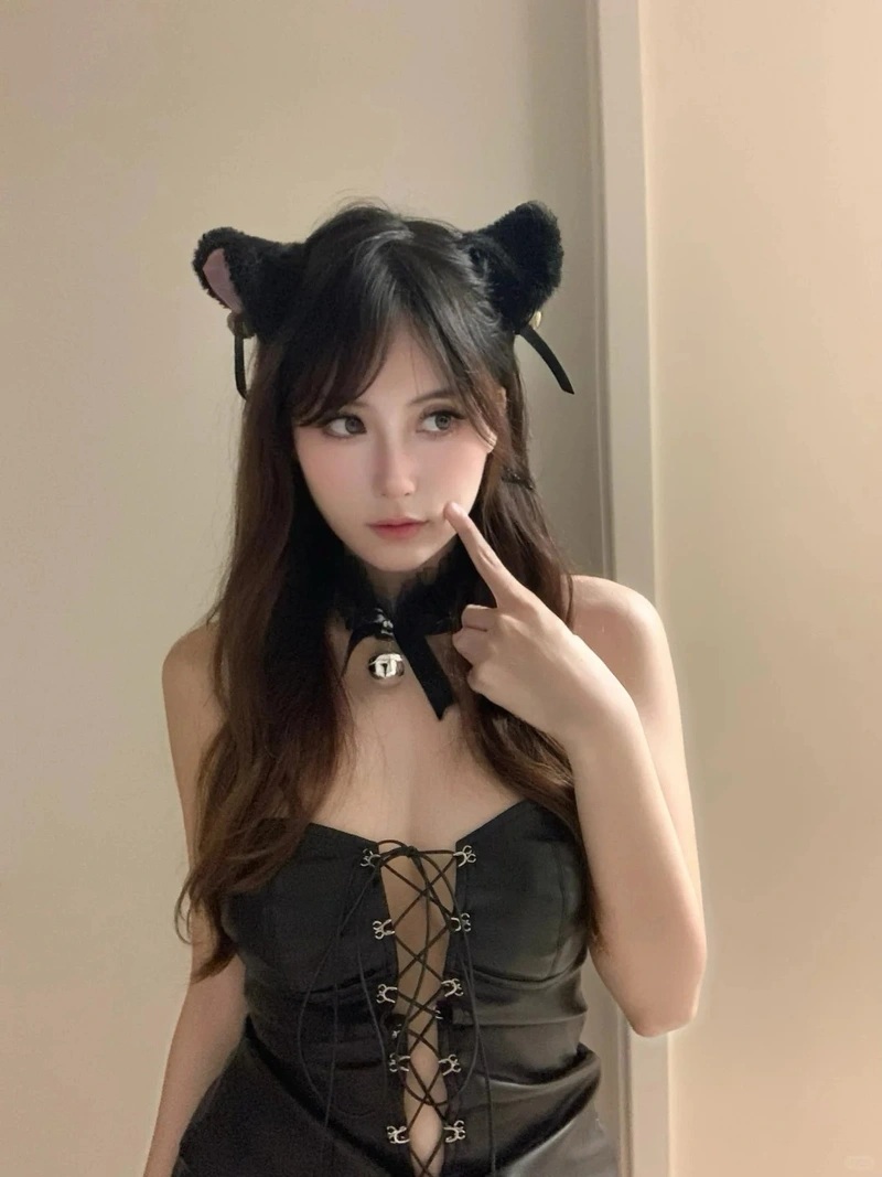 cosplay mèo chất lừ