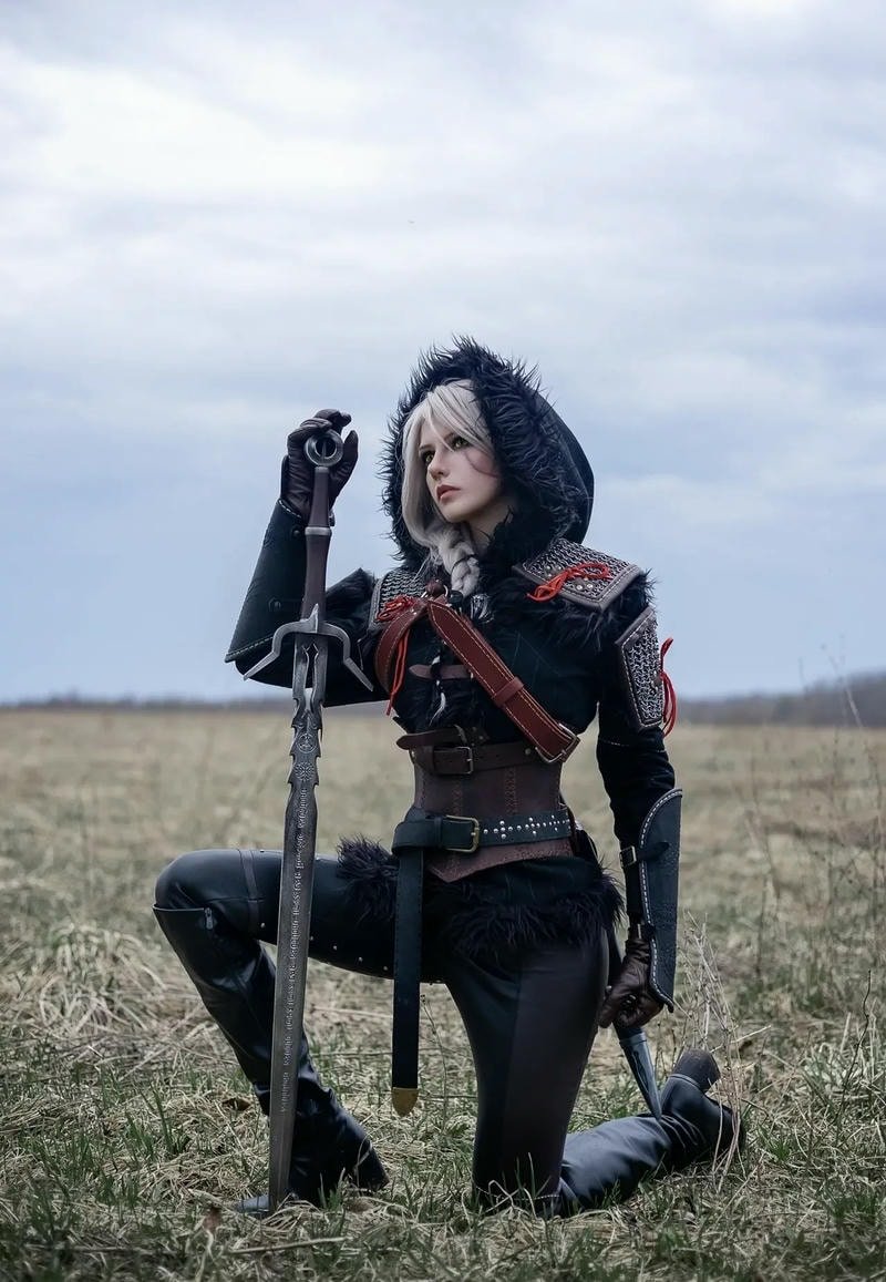 cosplay phù thủy chiến đấu