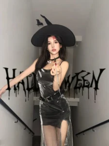cosplay phù thủy hiện đại