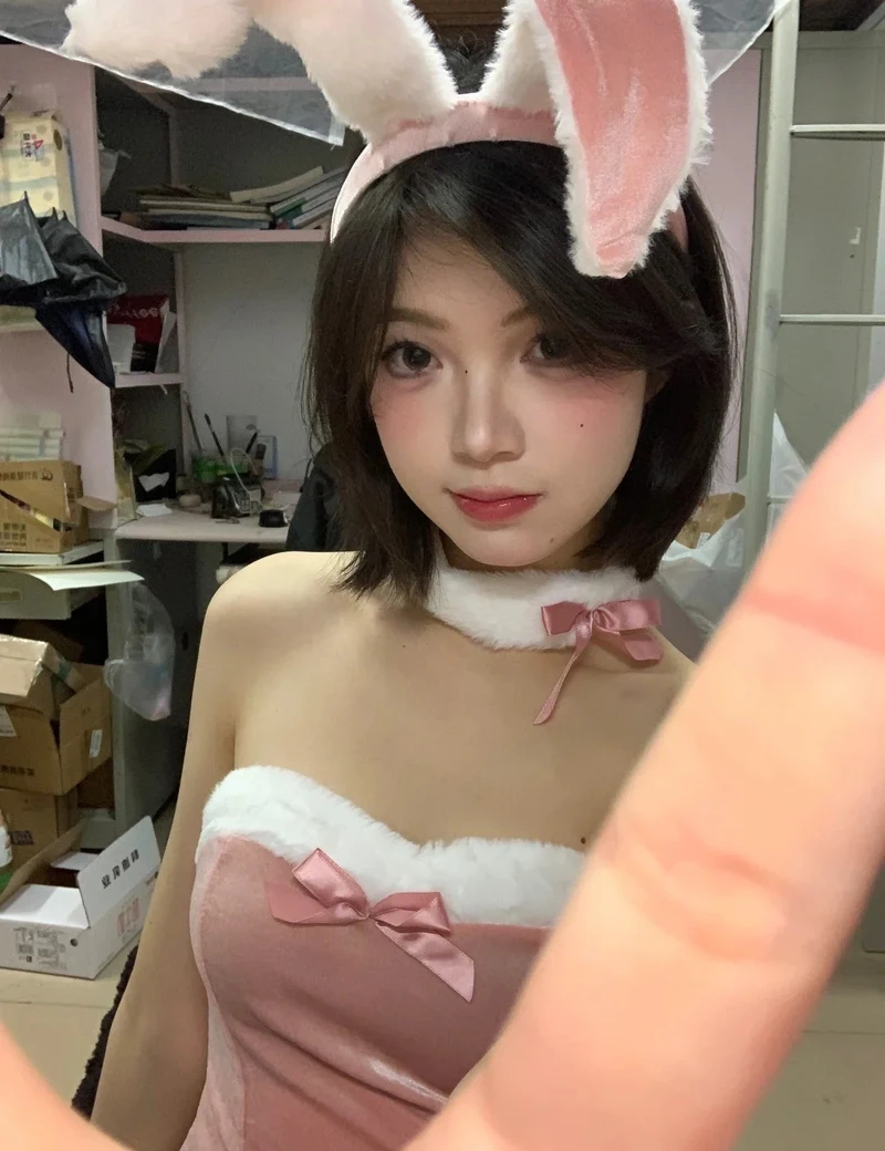 cosplay thỏ đáng mến