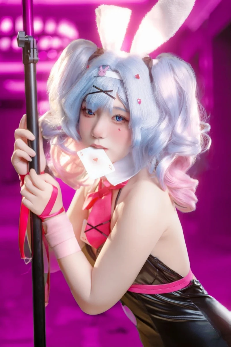 cosplay thỏ quyến rũ