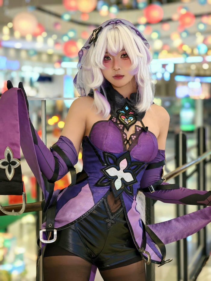 em mai phương cosplay