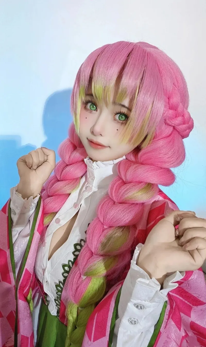 hình cosplay luyến trụ độc đáo