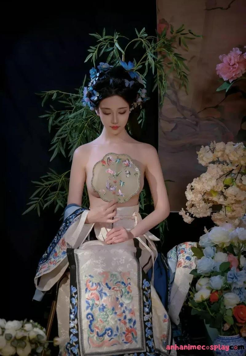 hình gái bán dâm cosplay cổ trang