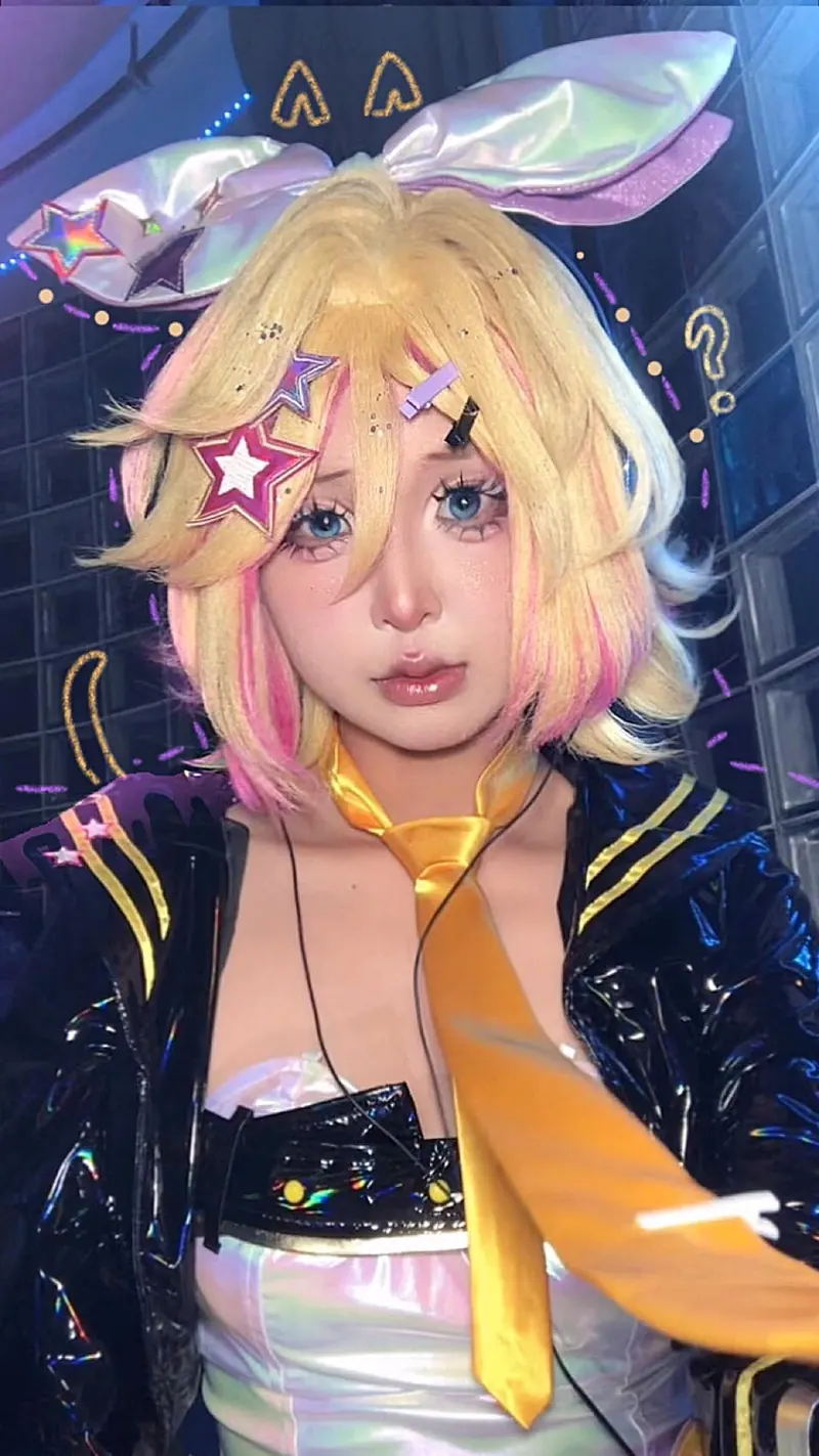 mai phương cosplay nhân vật anime