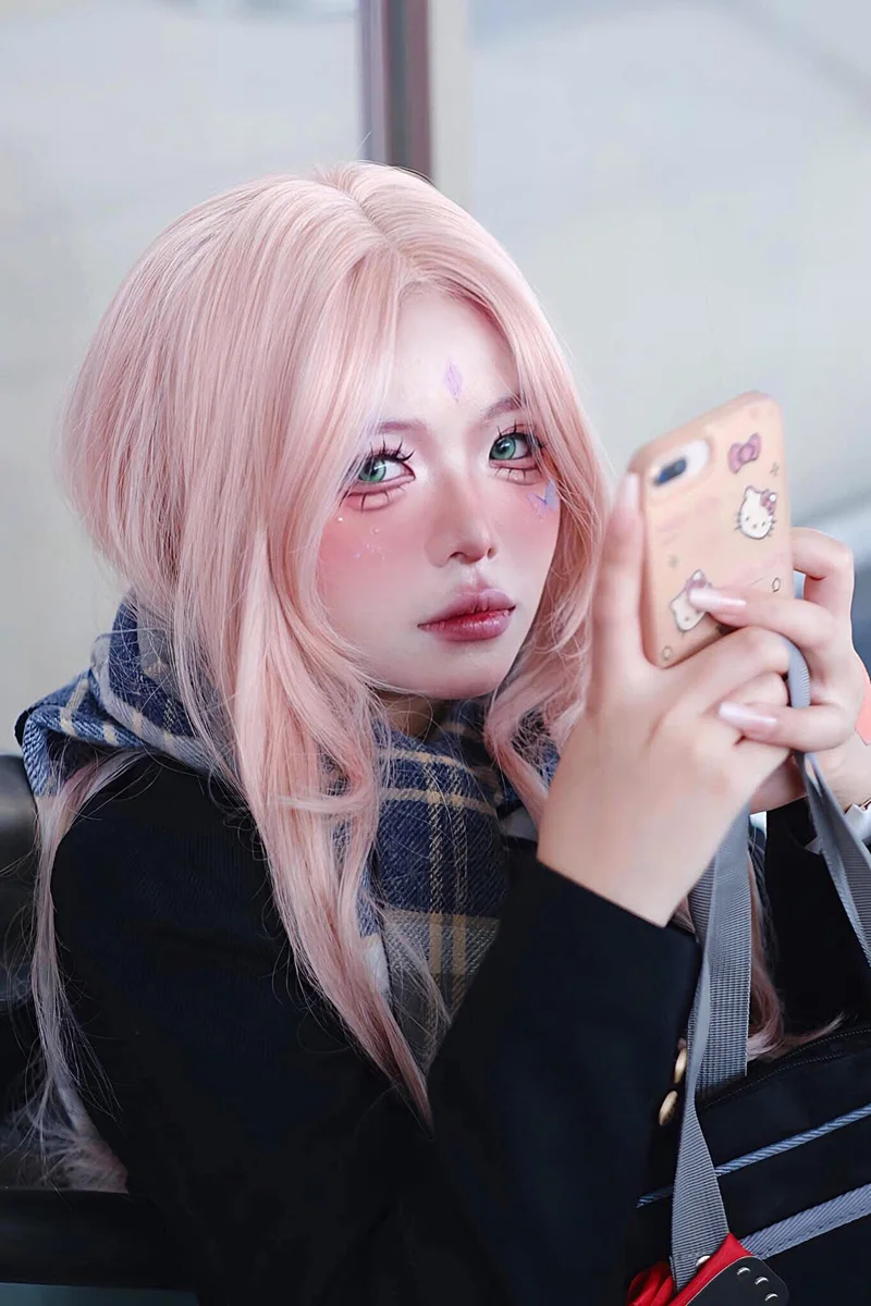 mai phương cosplay trên wed