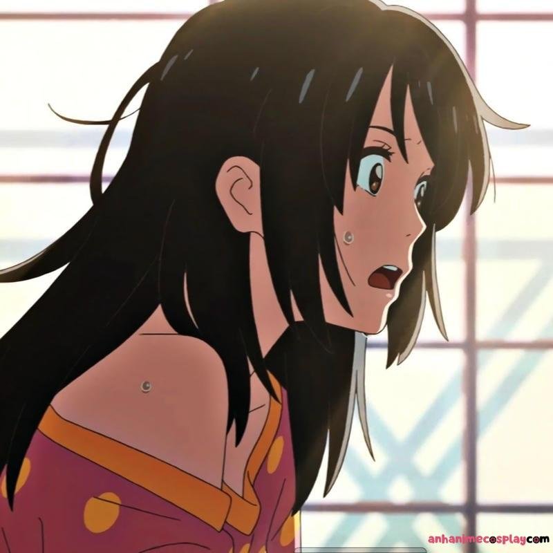 ảnh Mitsuha Miyamizu dậy