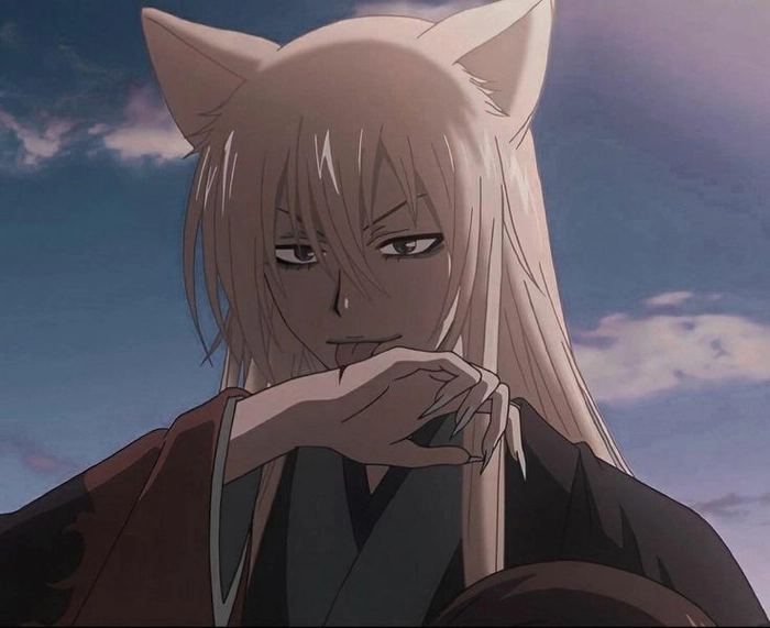 ảnh tomoe biểu cảm dịu dàng