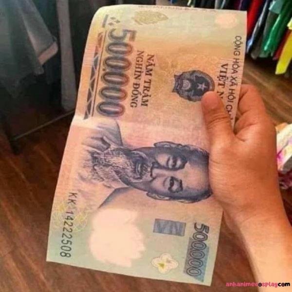 cho tiền nè cưng