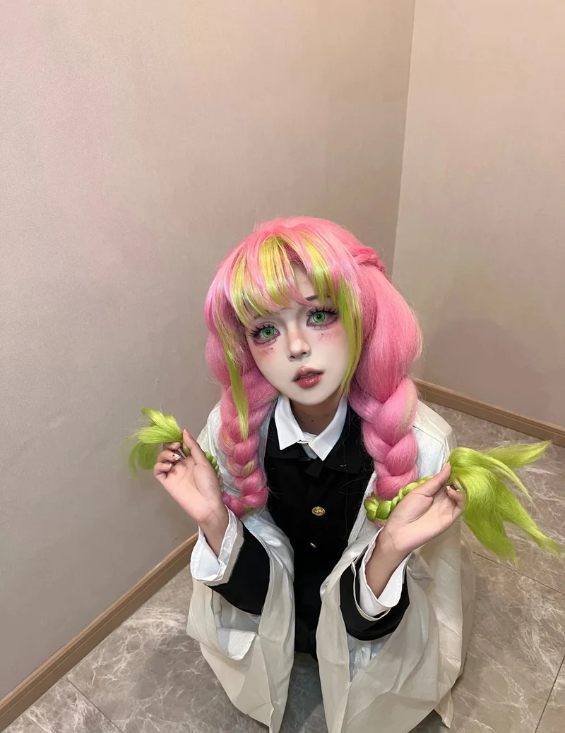 cosplay demon slayer hot trend