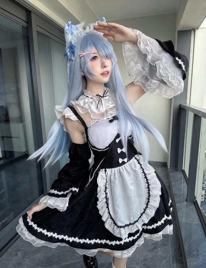 cosplay rem girl cute