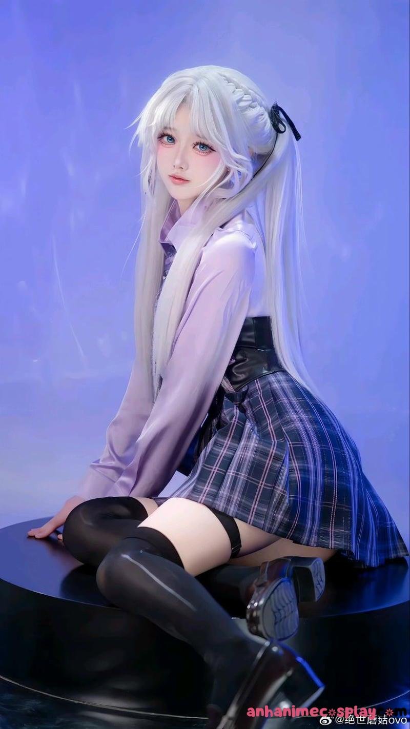 gái xinh cosplay anime quyến rũ