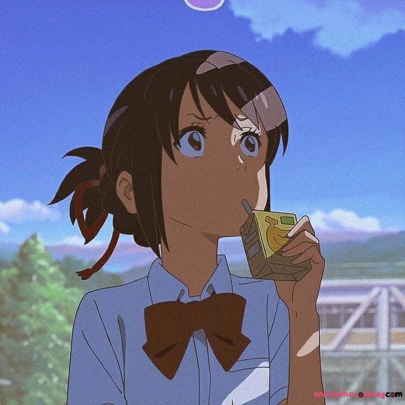 hình Mitsuha Miyamizu