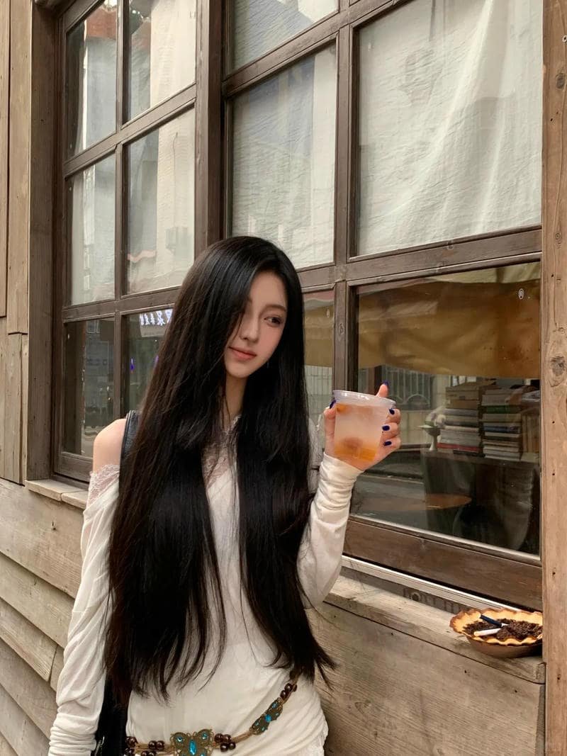 Album hình gái xinh tóc dài thu hút