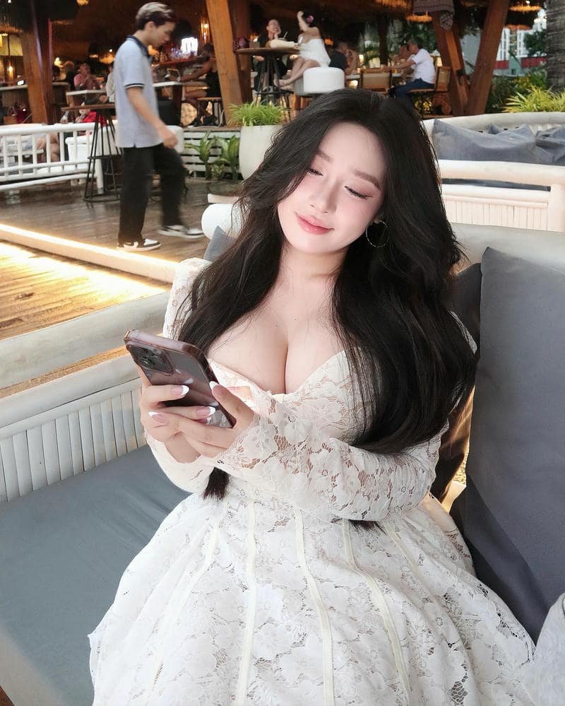 Album hình gái xinh vú to