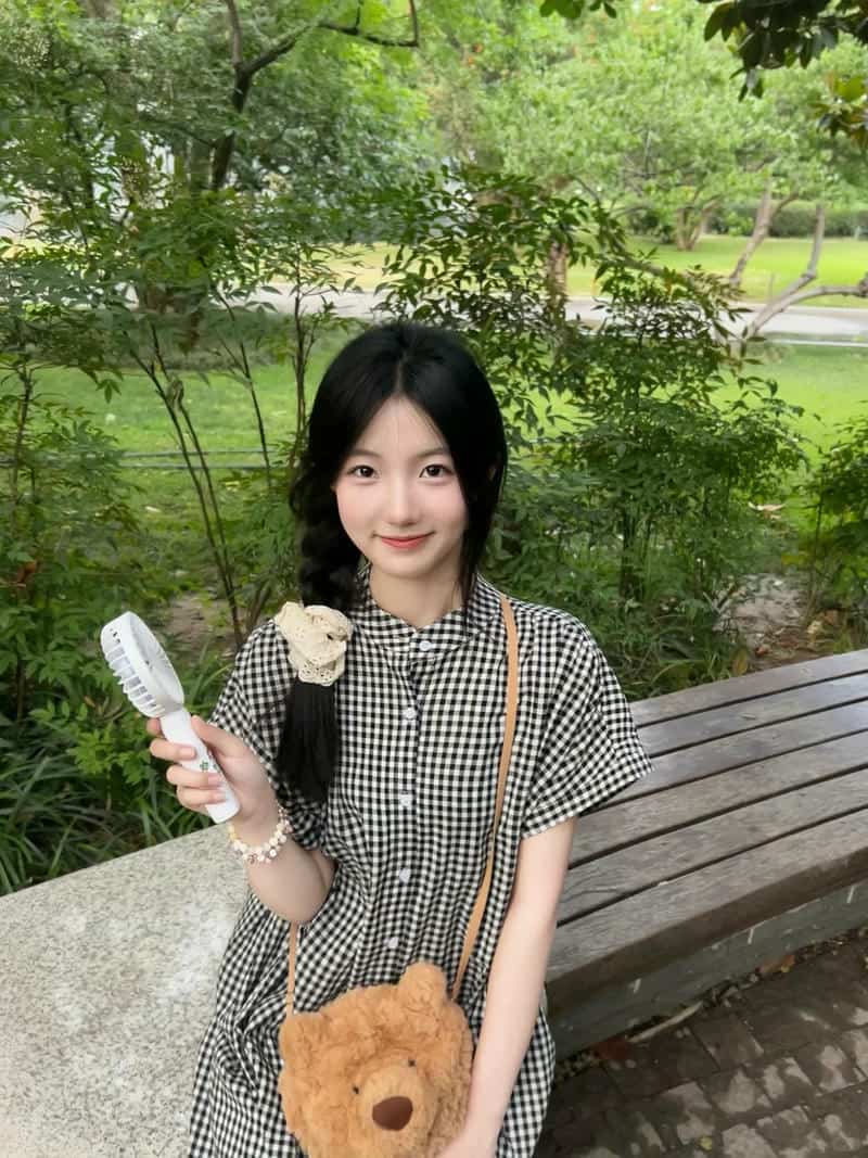 Ảnh avatar gái xinh 2k4 đáng yêu