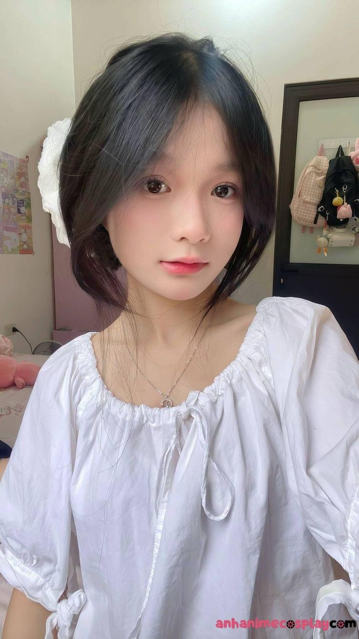 Ảnh gái cute váy trắng