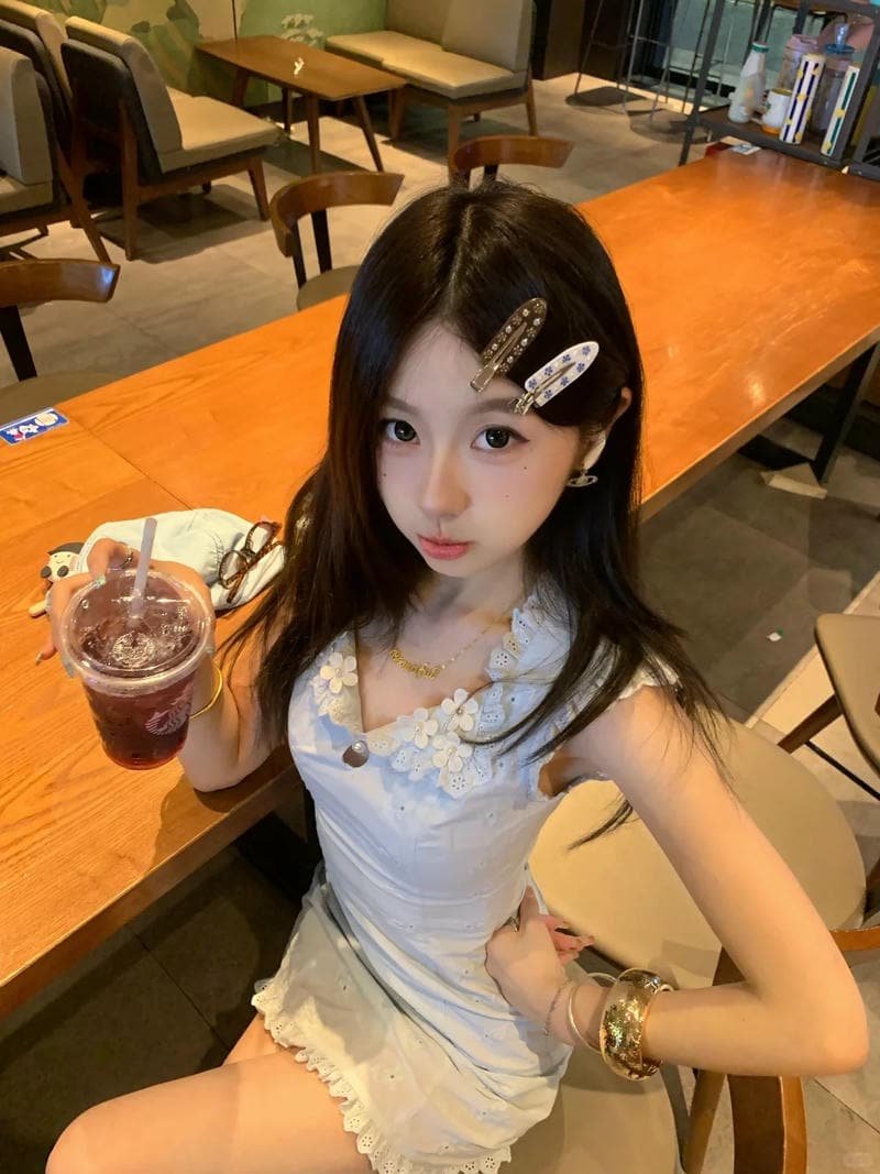 Bộ hình gái xinh 2k10 trẻ đẹp