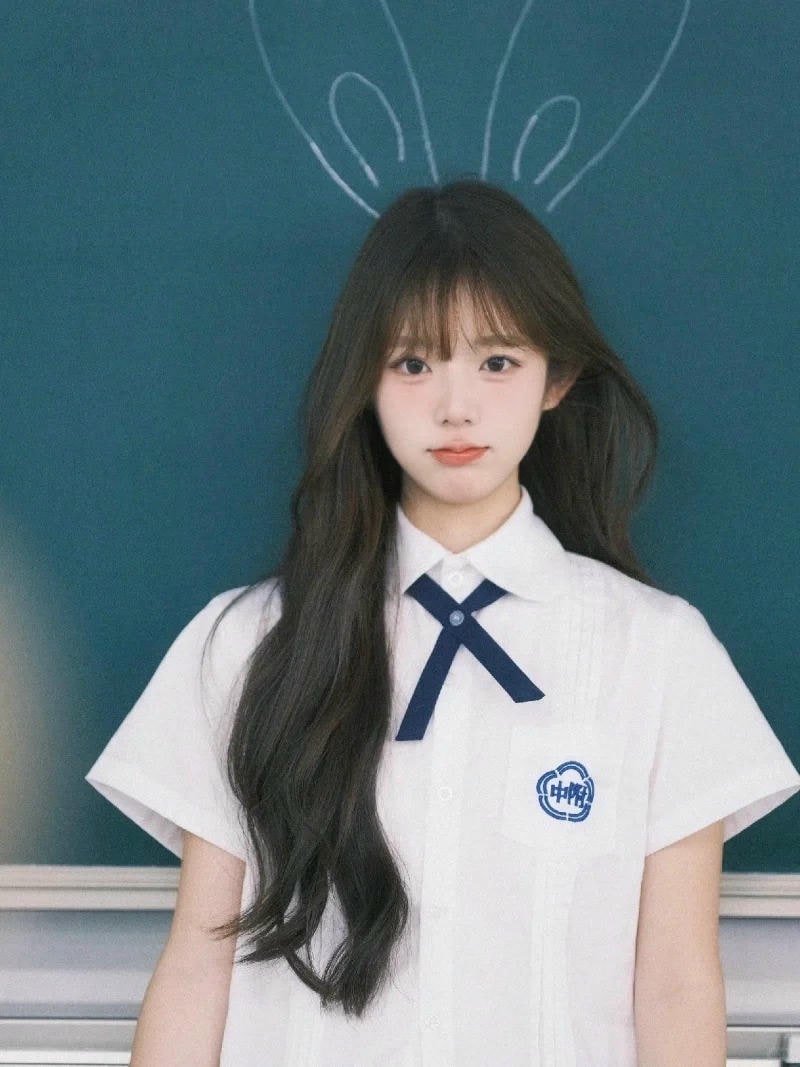 Bộ hình gái xinh học sinh tự nhiên