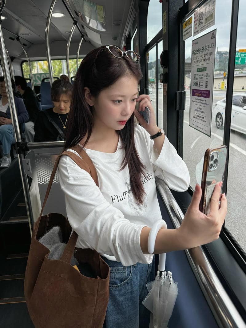 Chụp hình gái xinh 2k4 dịu dàng