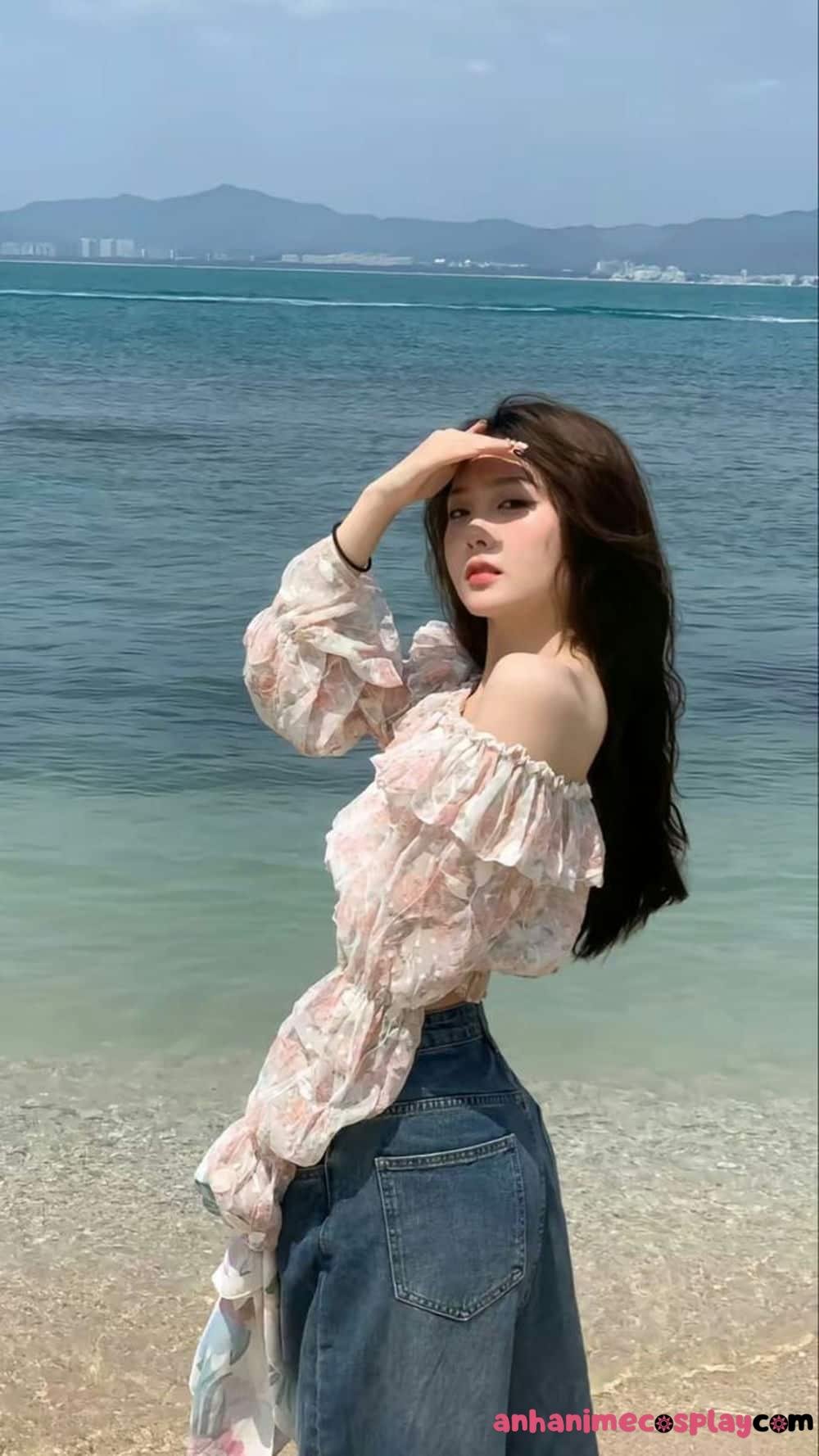 Gái xinh 18 tuổi nổi bật