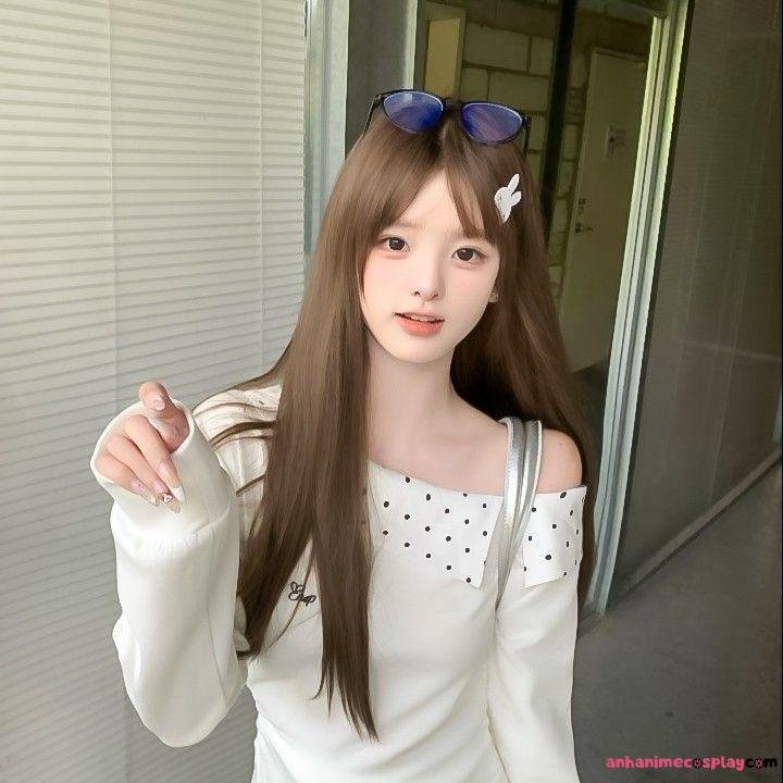 Gái xinh 18 tuổi tươi tắn