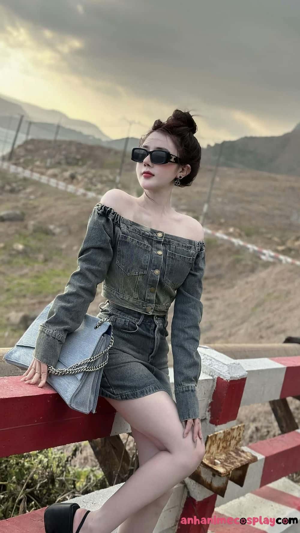 Gái xinh 2k4 học đường