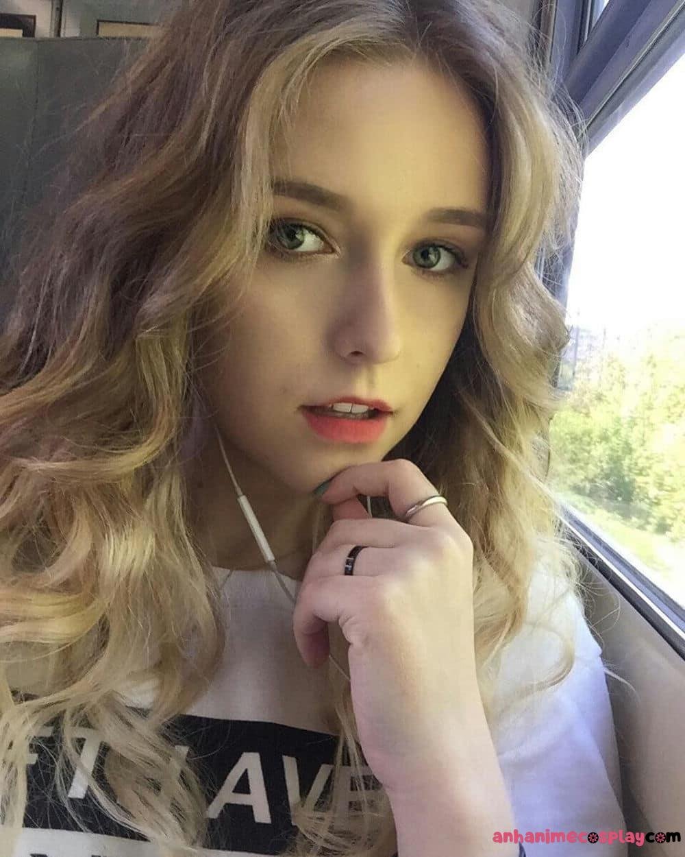 Gái xinh châu âu cá tính