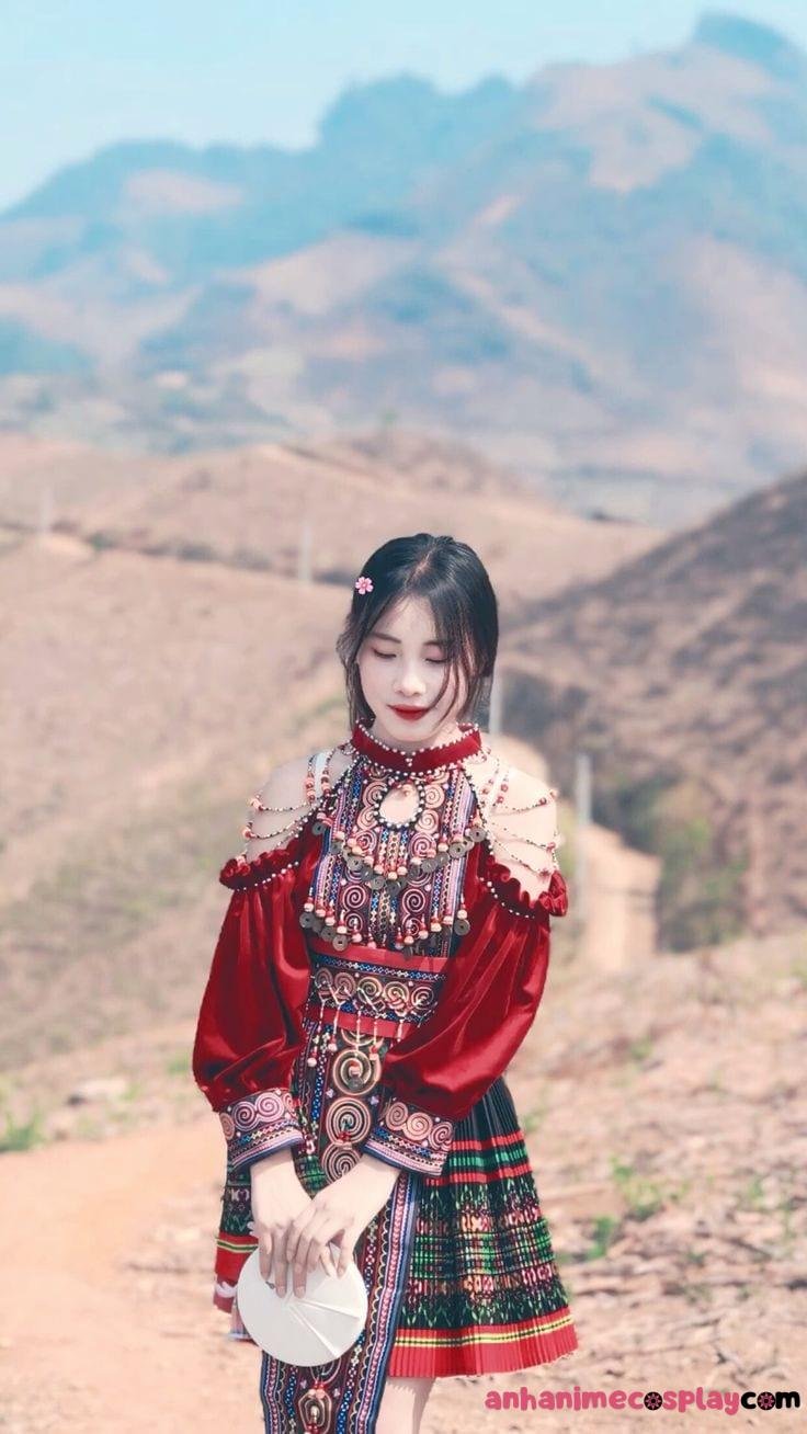 Gái xinh dân tộc hiền