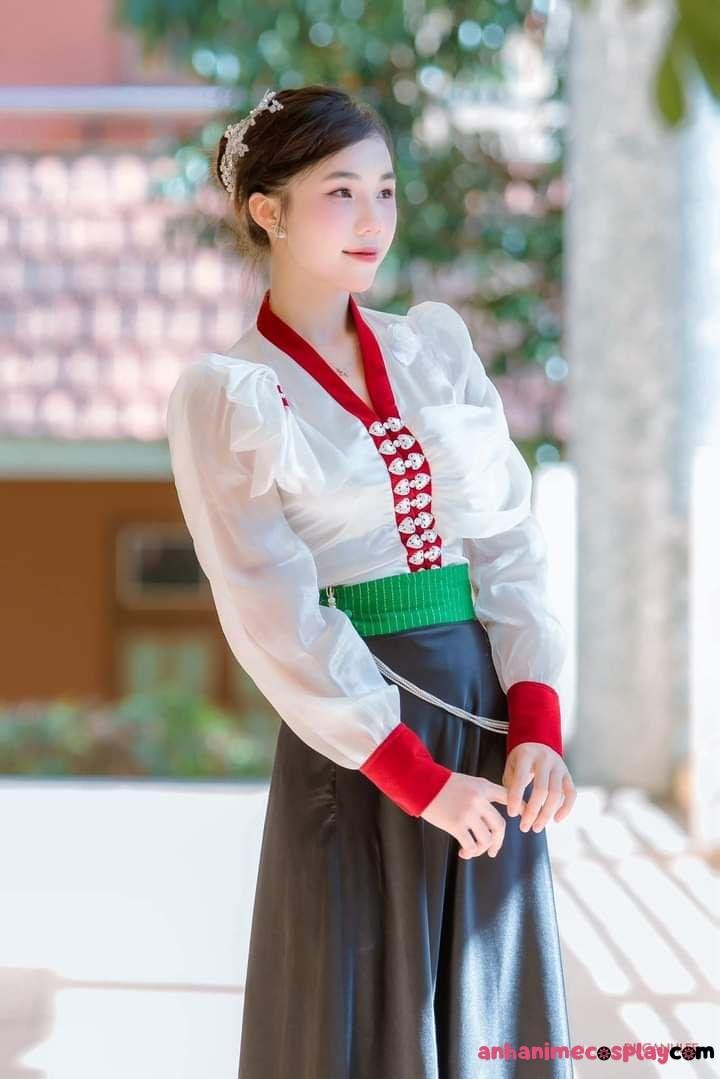 Gái xinh dân tộc trẻ