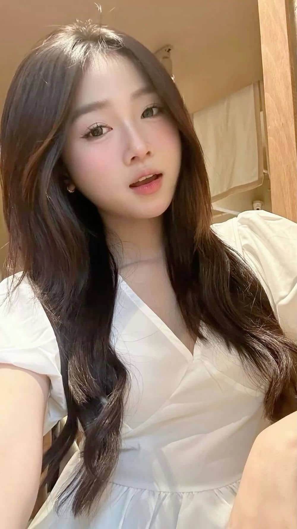 Gái xinh học sinh trẻ