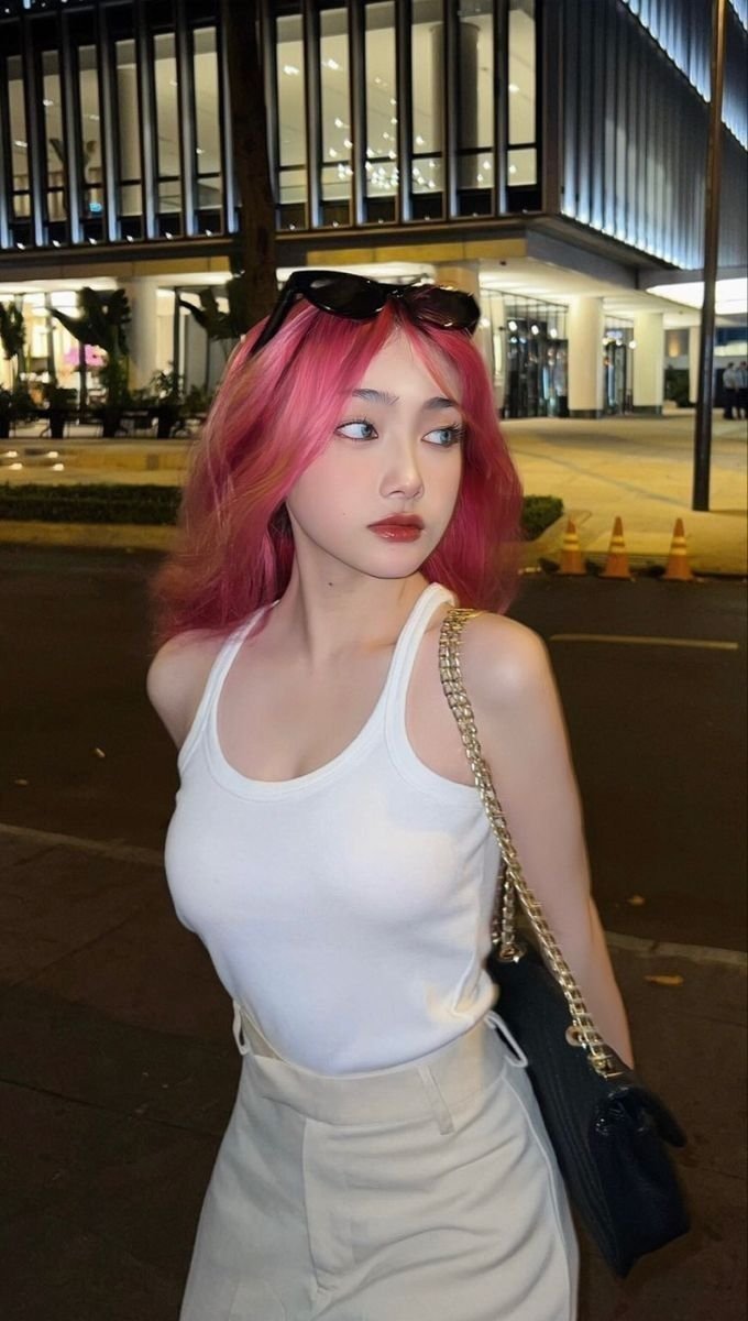 Gái xinh mlem trẻ trung