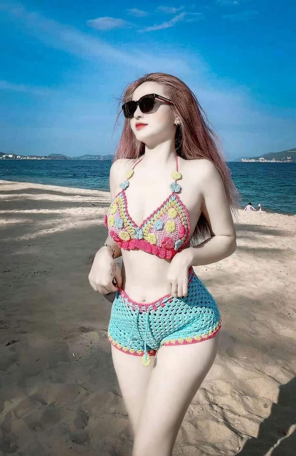 Gái xinh nóng bỏng cuốn hút