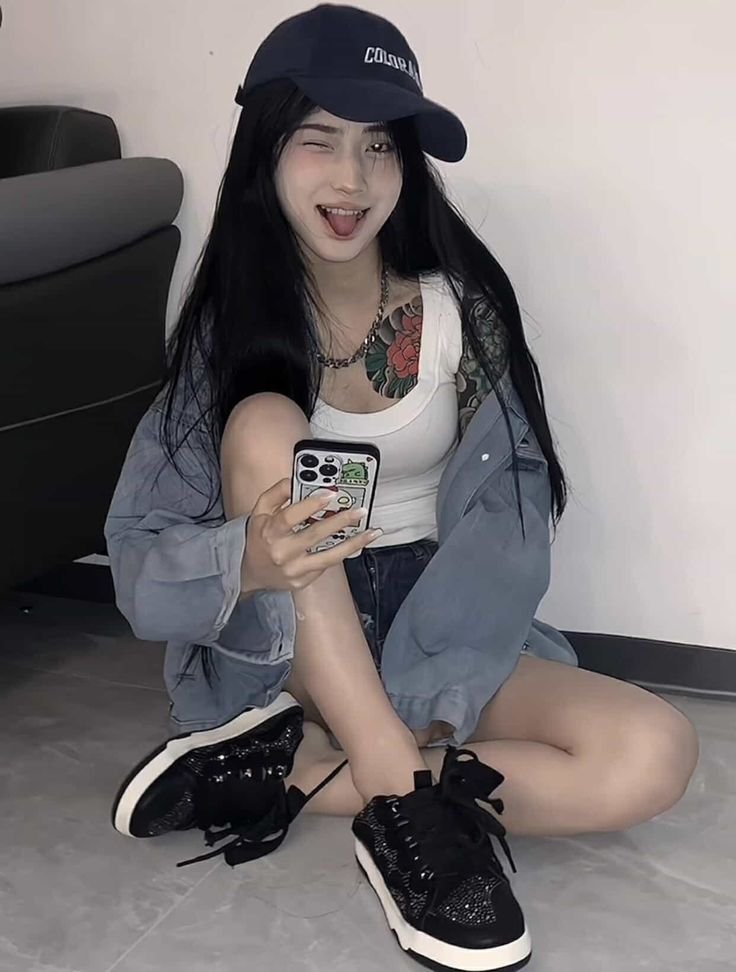 Gái xinh xăm mình đẹp