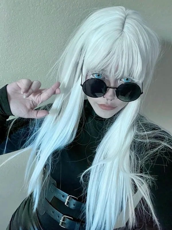 Gojo cosplay đeo kính