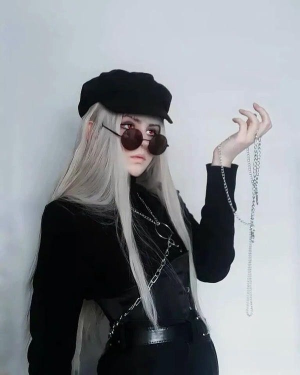 Gojo cosplay đội mũ