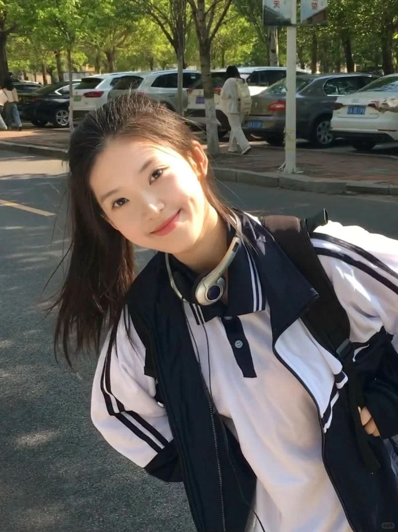 Hình ảnh gái xinh học sinh tươi tắn