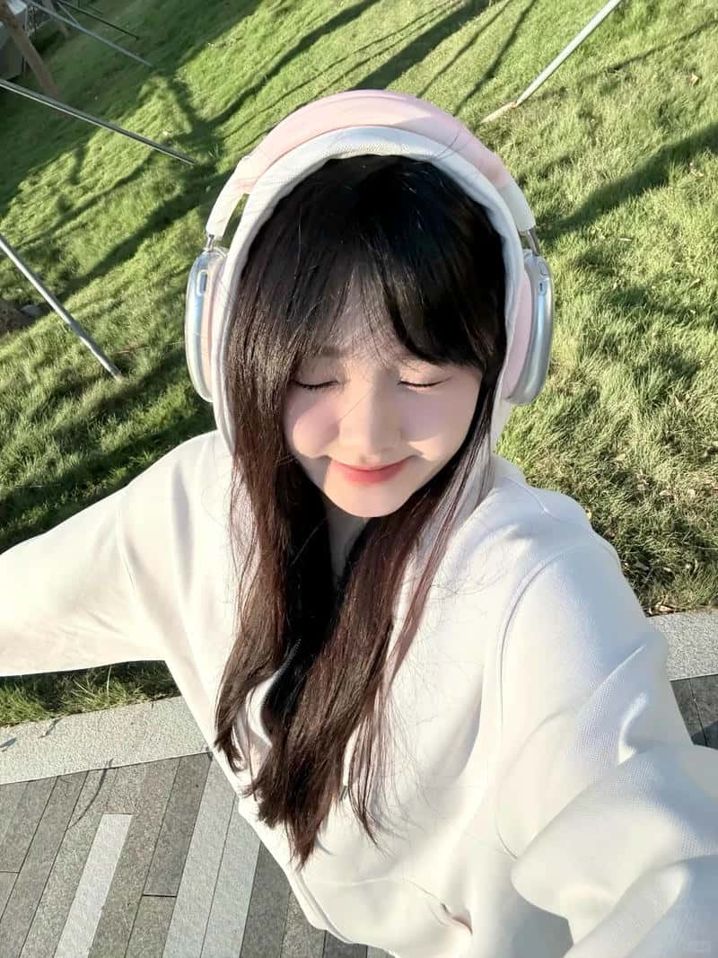 Hình avatar gái xinh 2k4 dễ thương