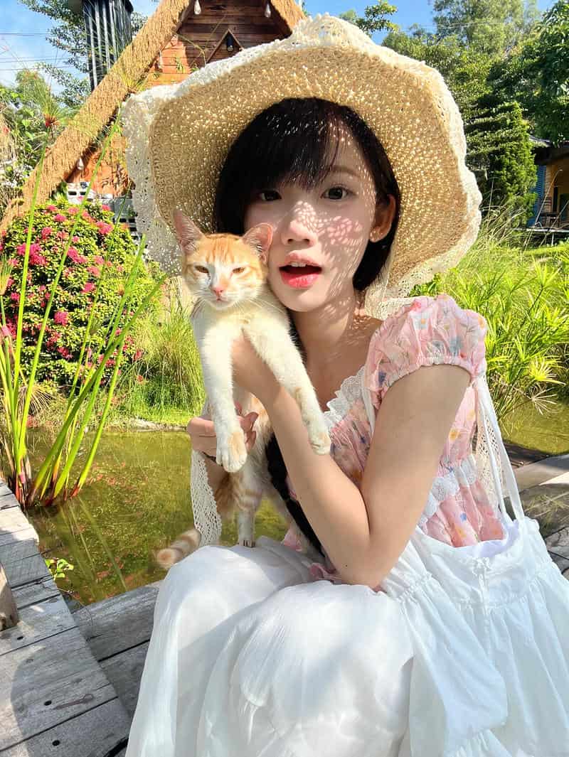Hình avatar gái xinh 2k9 tinh tế